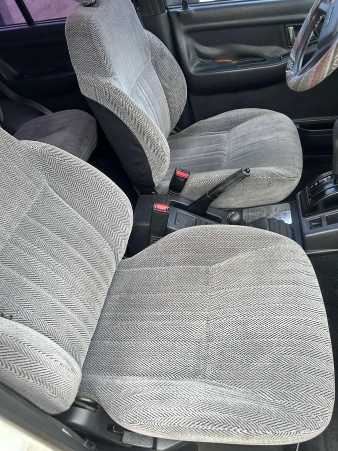 Suzuki-sidekick-1995-white-23