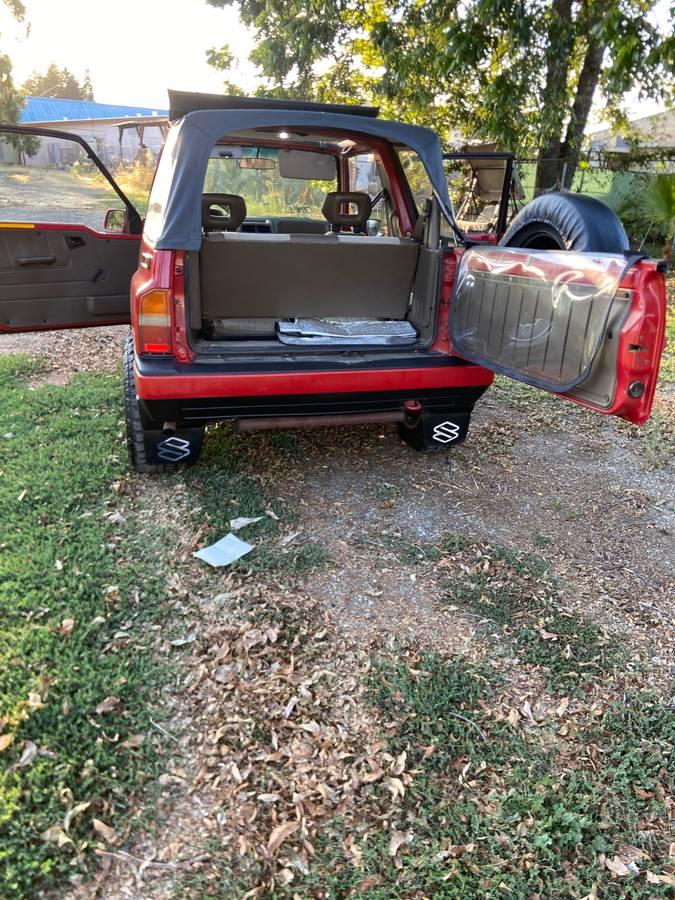 Suzuki-sidekick-convertible-1989-red-10