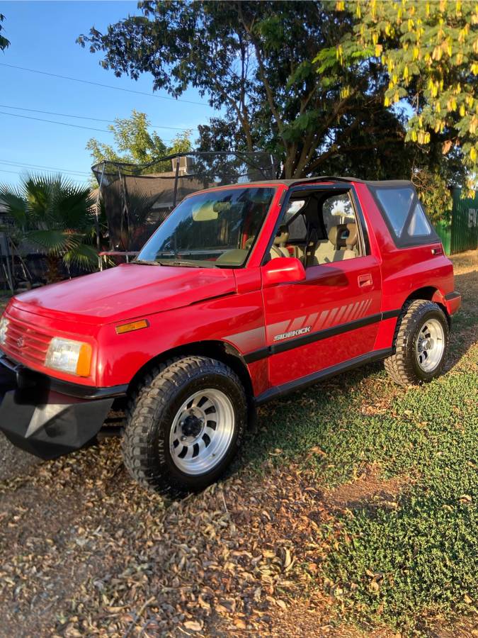 Suzuki-sidekick-convertible-1989-red-14