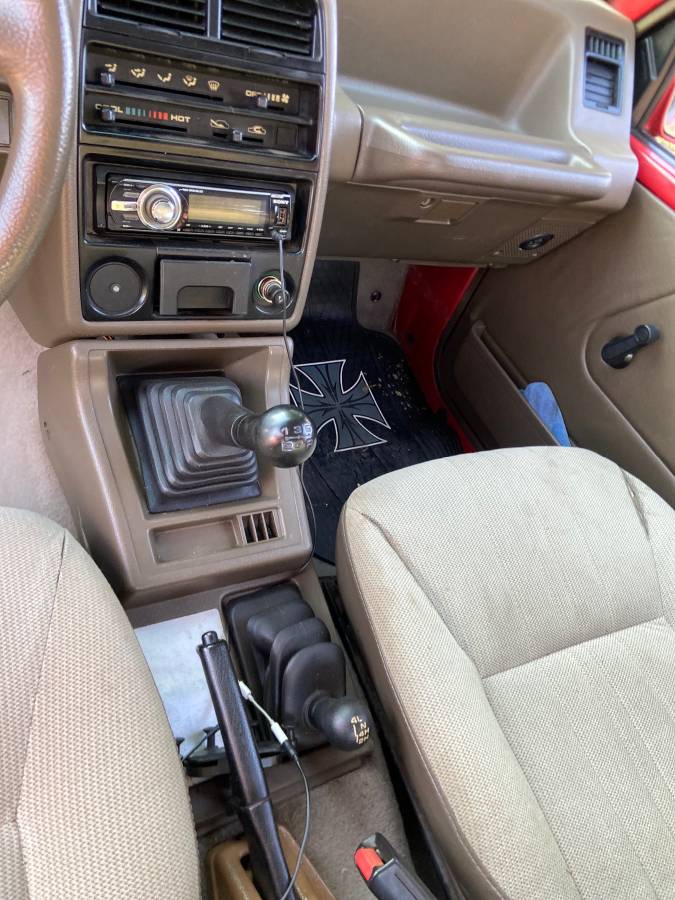 Suzuki-sidekick-convertible-1989-red-18