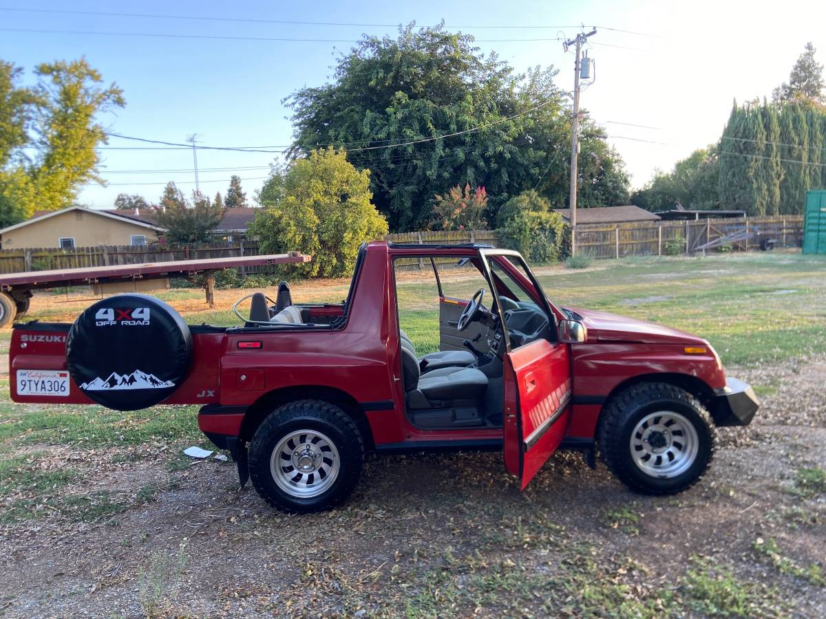 Suzuki-sidekick-convertible-1989-red-19