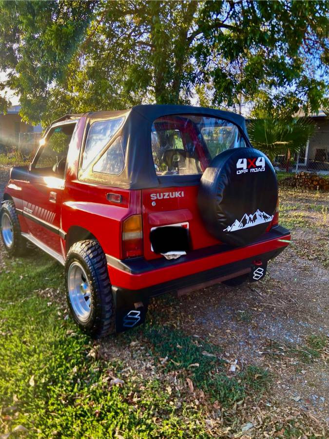 Suzuki-sidekick-convertible-1989-red-5