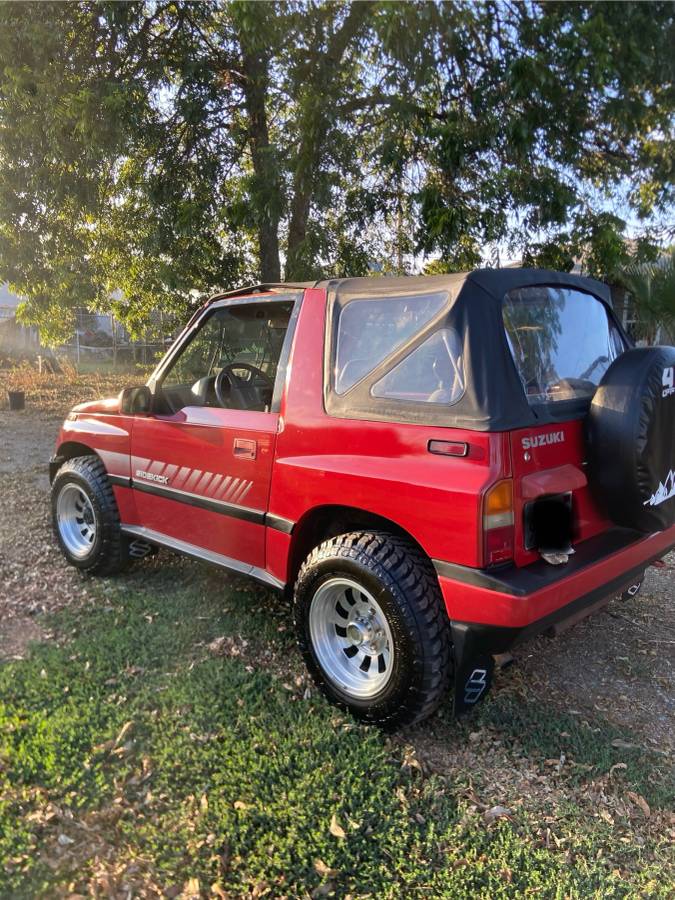 Suzuki-sidekick-convertible-1989-red-7
