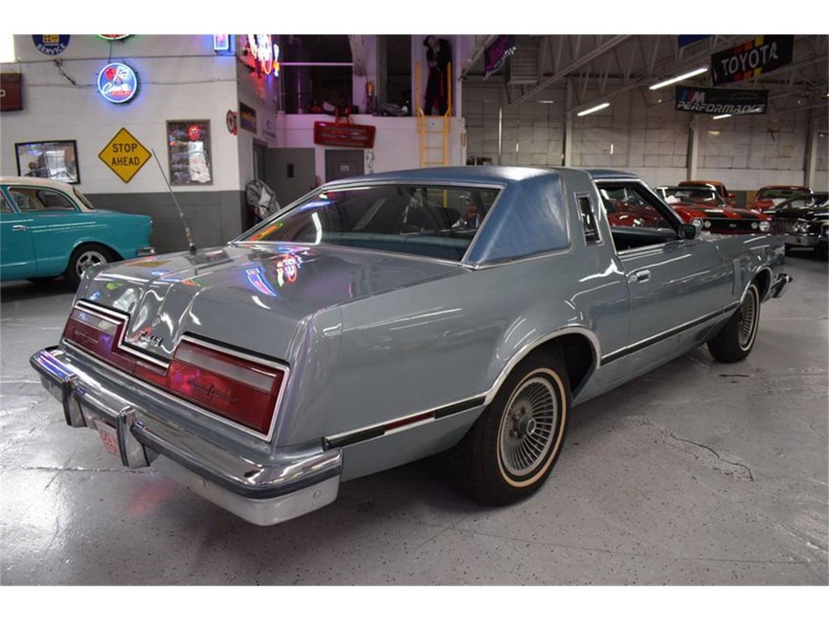 Thunderbird-1978-blue-16