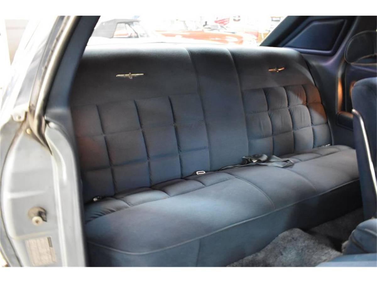 Thunderbird-1978-blue