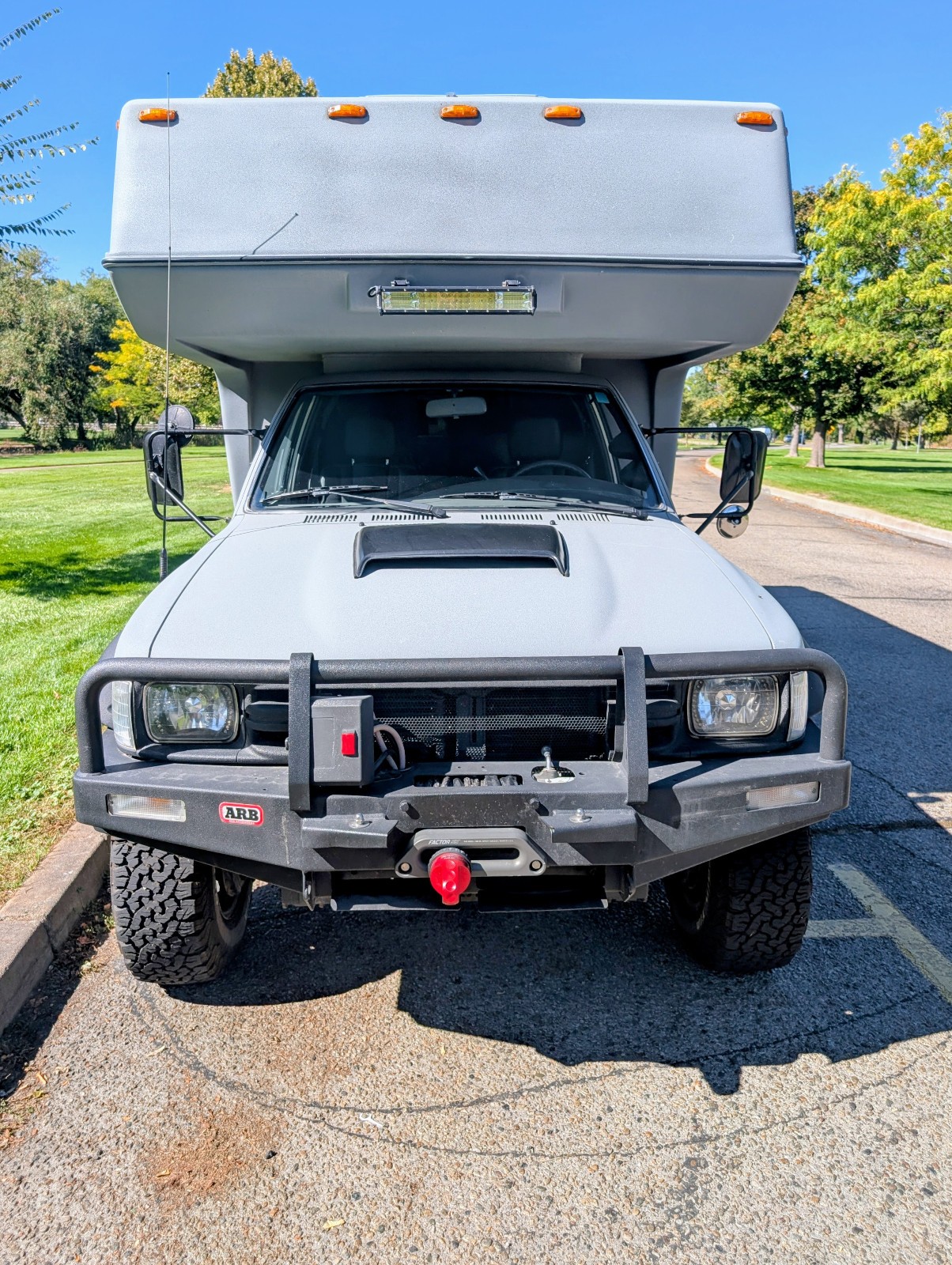 Toyota-1-Ton-Pickup-1990-RV-1