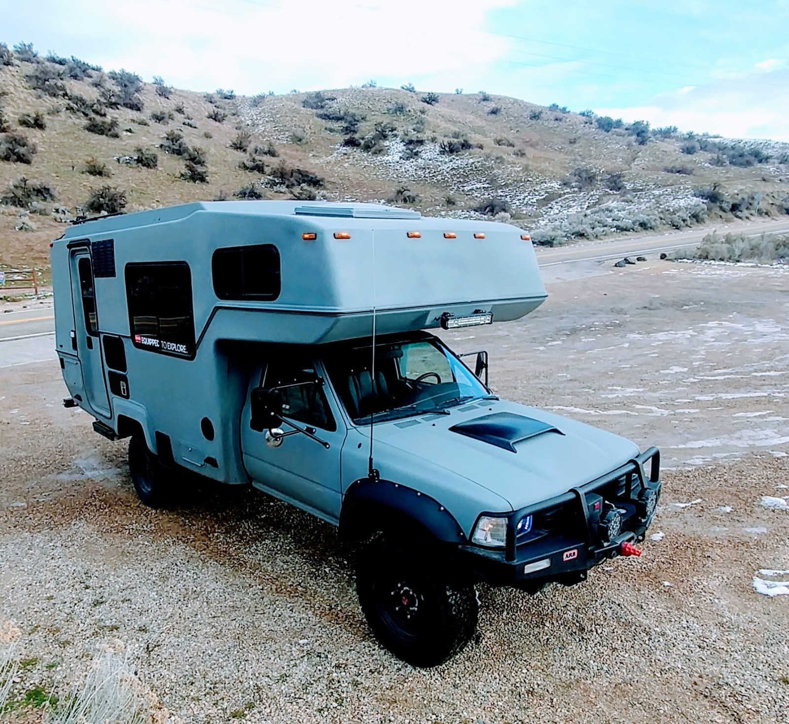 Toyota-1-Ton-Pickup-1990-RV-2
