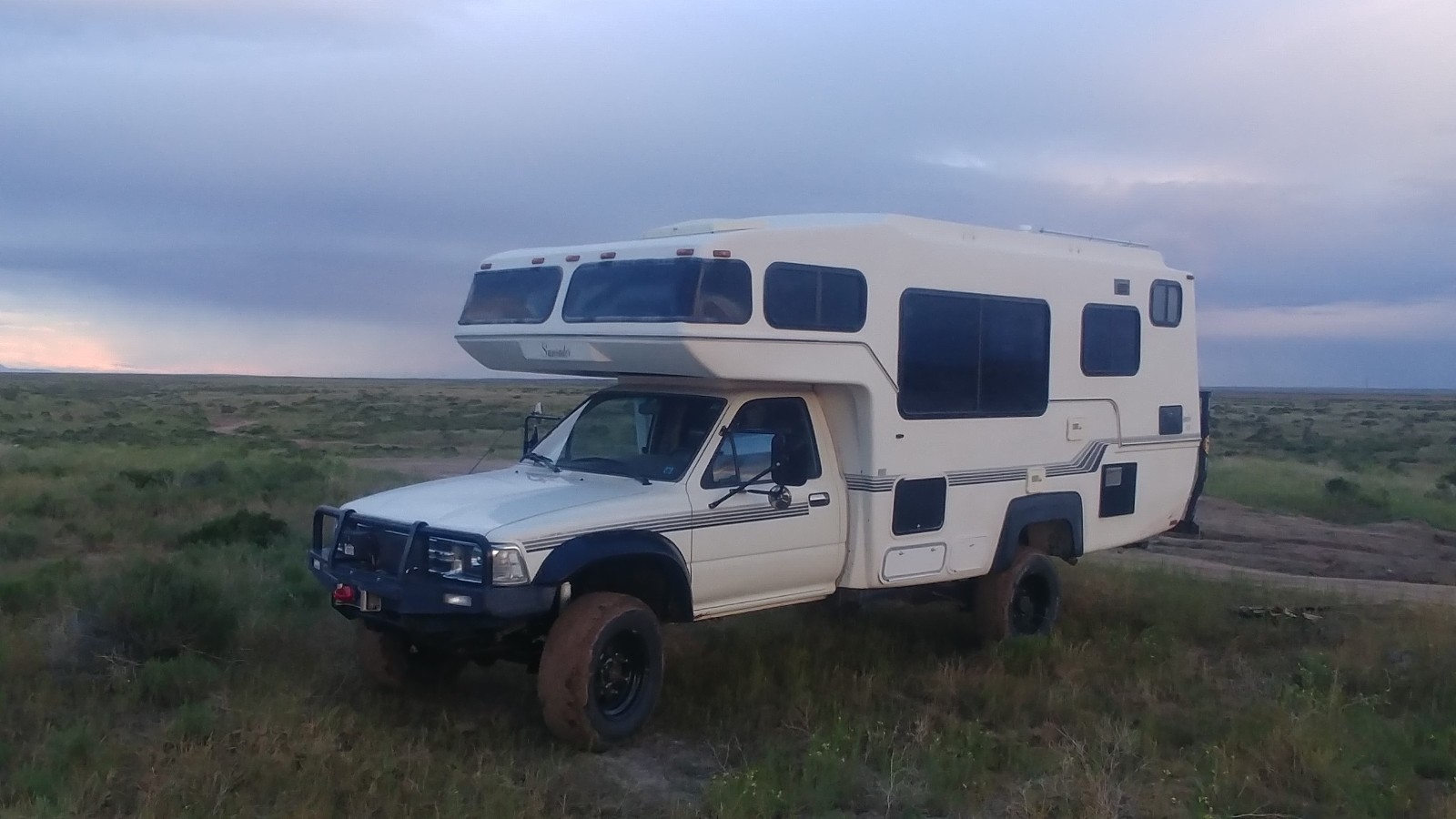Toyota-1-Ton-Pickup-1990-RV-23