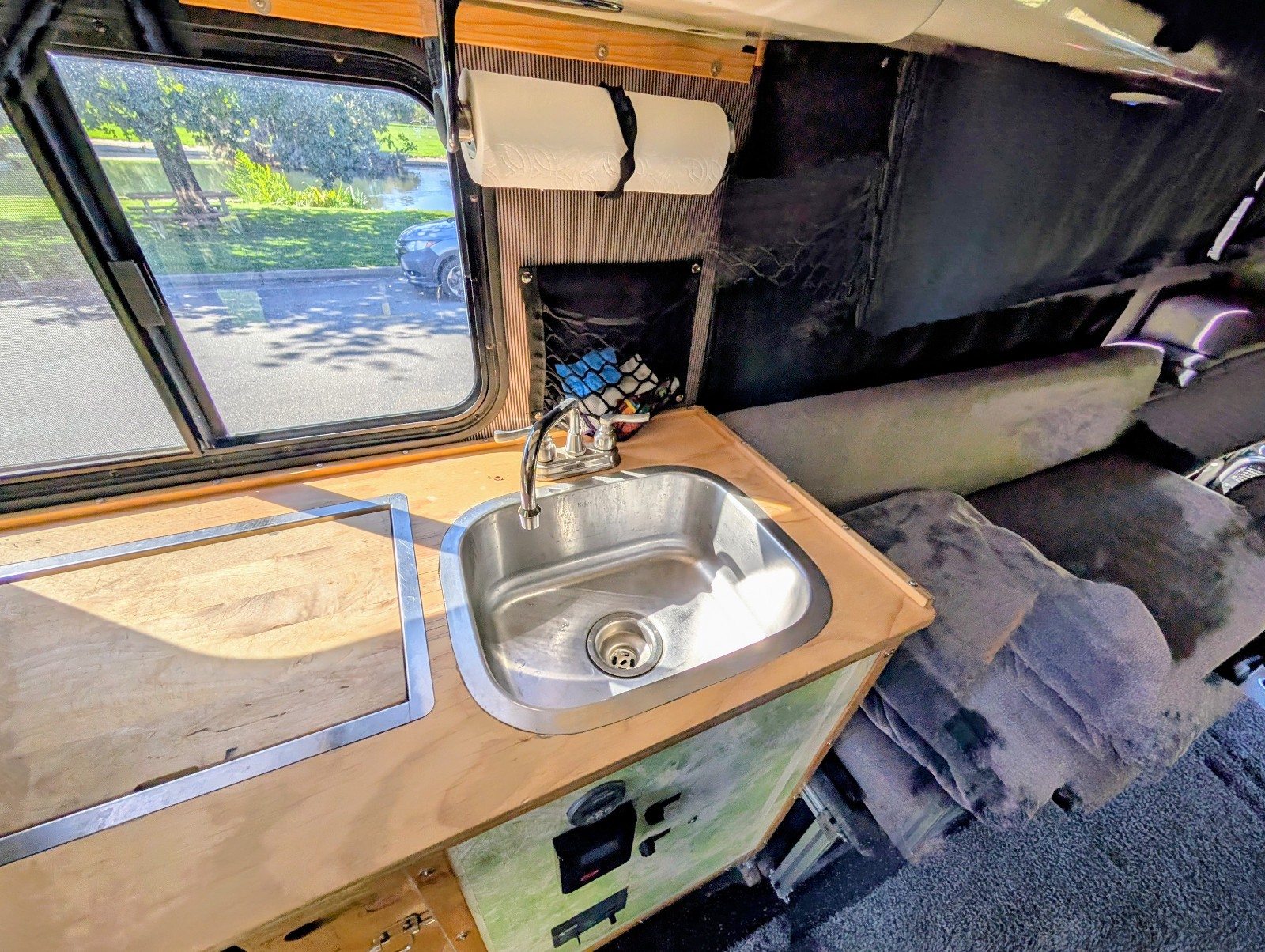 Toyota-1-Ton-Pickup-1990-RV-33