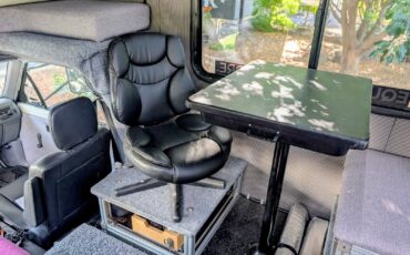 Toyota-1-Ton-Pickup-1990-RV-6