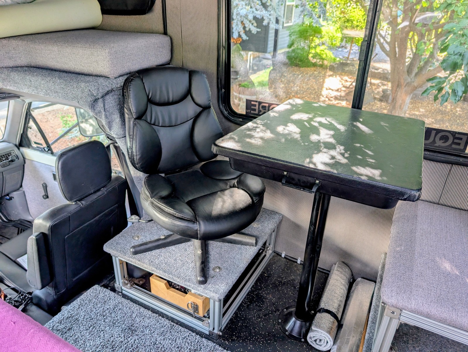 Toyota-1-Ton-Pickup-1990-RV-6