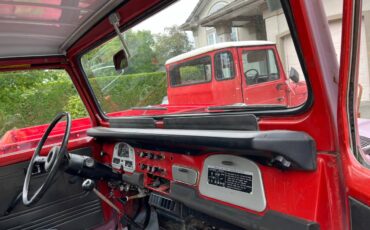 Toyota-1977-red