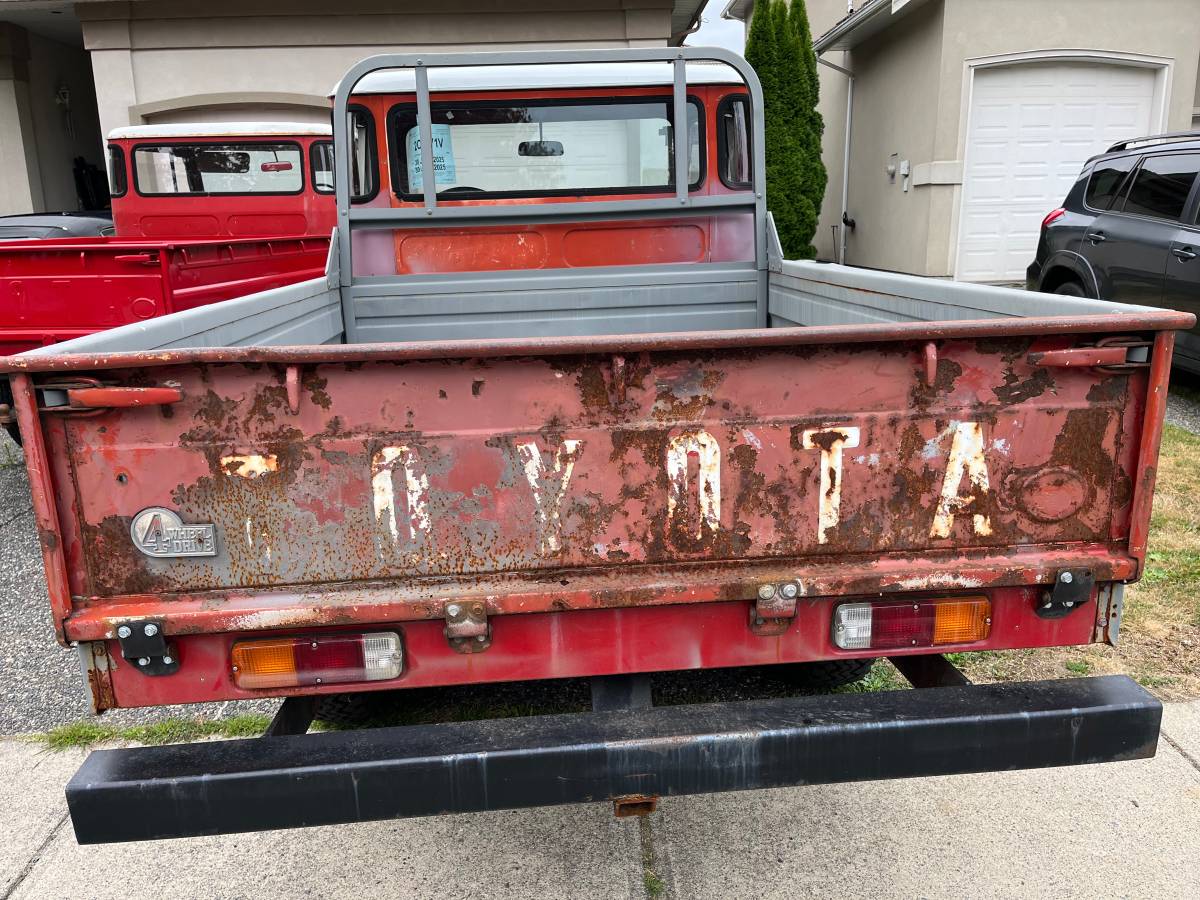 Toyota-1977-red-7