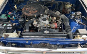 Toyota-1985-blue-16