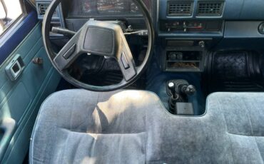 Toyota-1985-blue-17