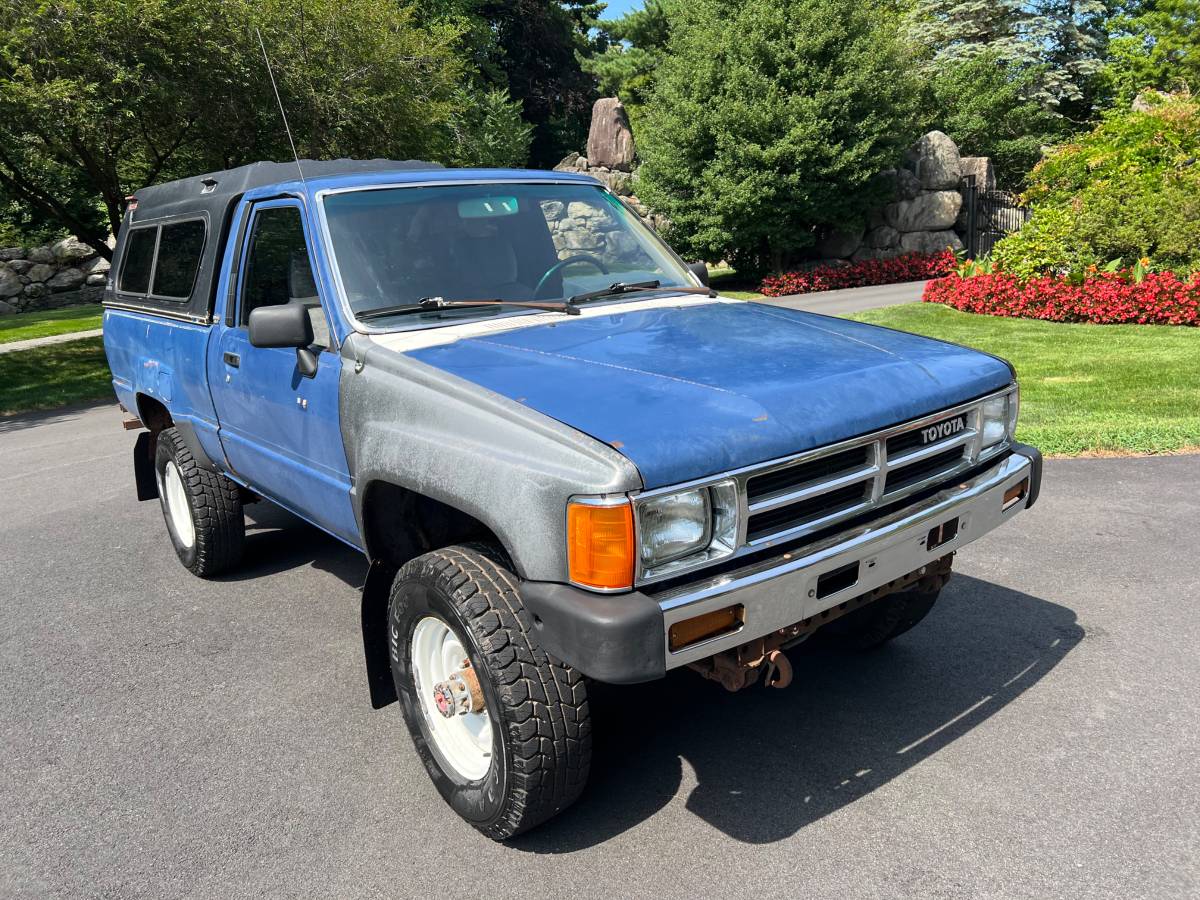 Toyota-1985-blue-3
