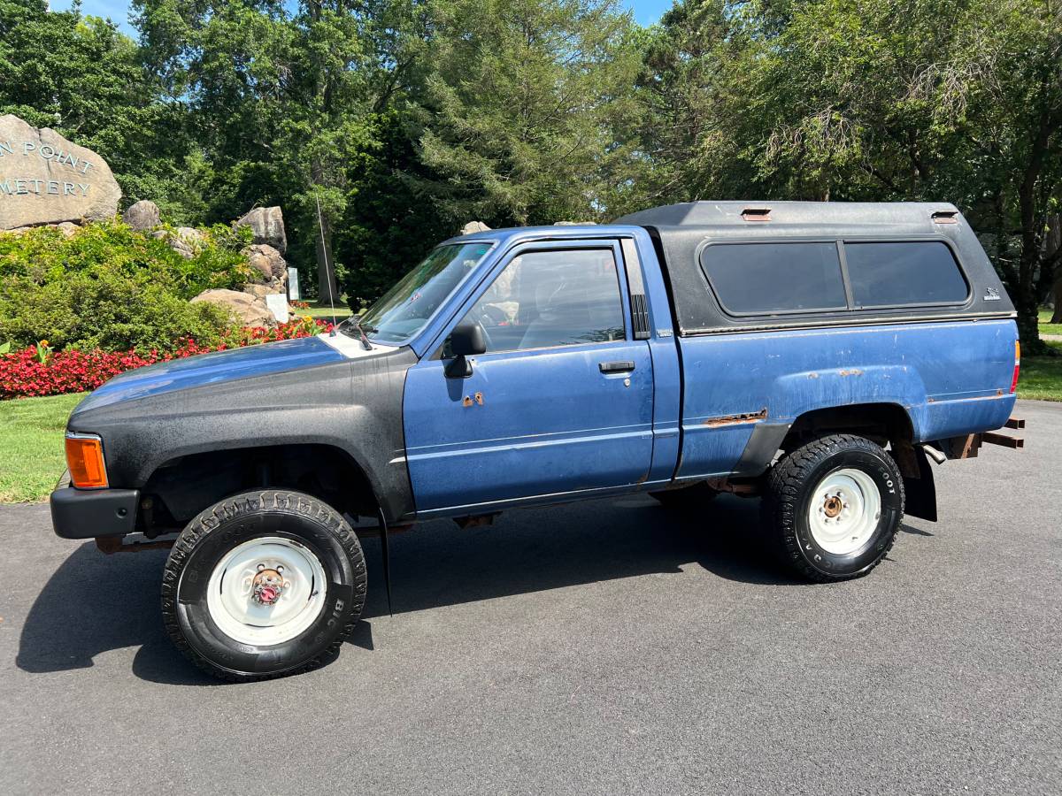 Toyota-1985-blue-4