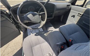 Toyota-2wd-pickups-1992-14