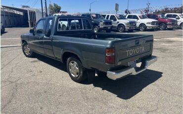 Toyota-2wd-pickups-1992-4