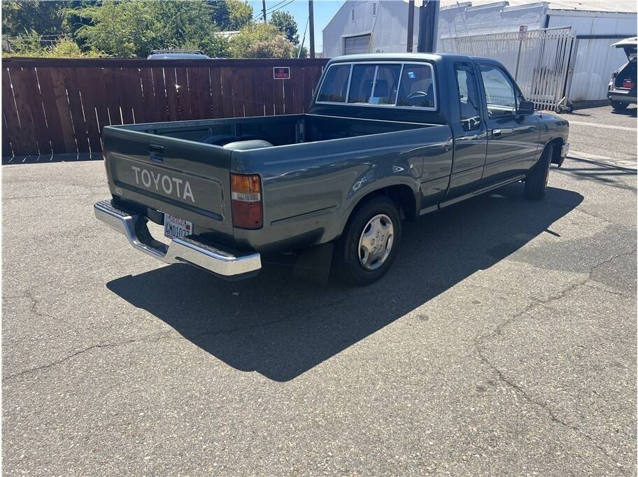 Toyota-2wd-pickups-1992-6