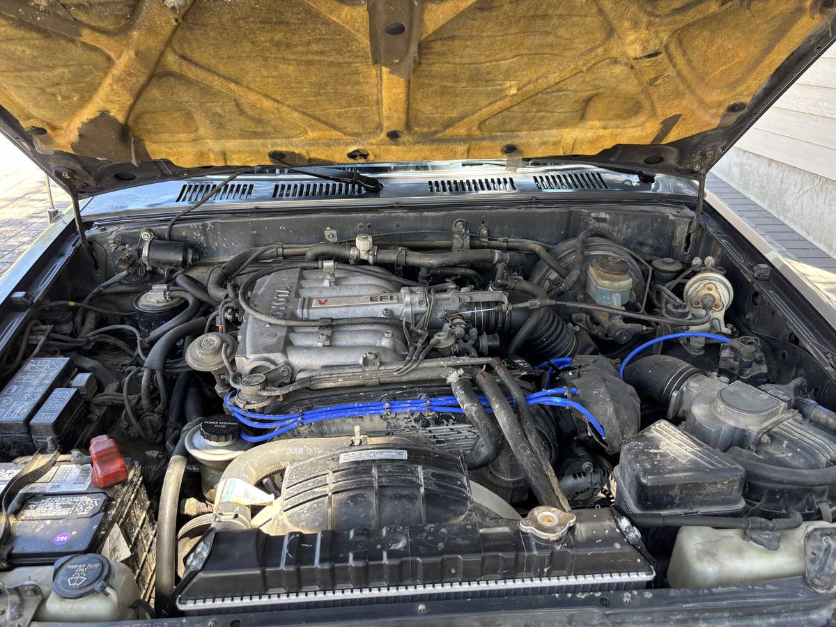 Toyota-4-runner-1990-grey-11