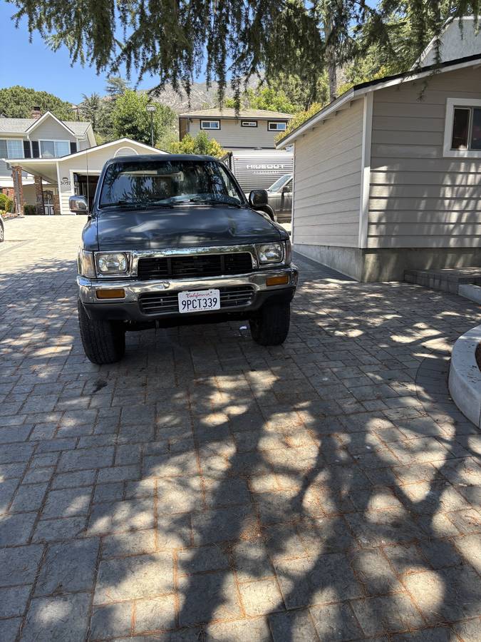 Toyota-4-runner-1990-grey-4