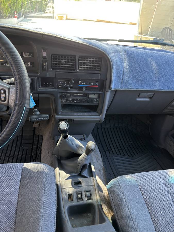 Toyota-4-runner-1990-grey-9