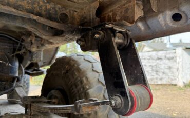 Toyota-4-runner-sr5-1985-black-2