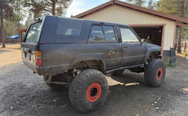 Toyota-4-runner-sr5-1985-black-21