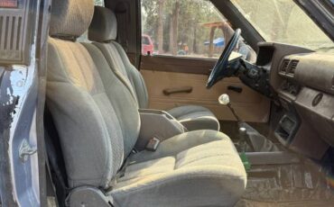 Toyota-4-runner-sr5-1985-black-7