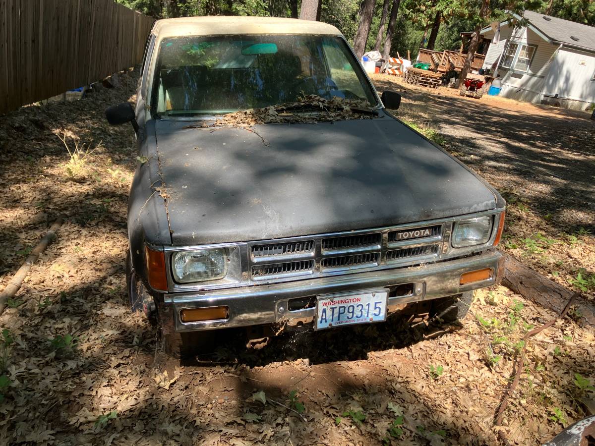 Toyota-4-runner-sr5-4x4-1983-2