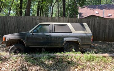 Toyota-4-runner-sr5-4x4-1983-3