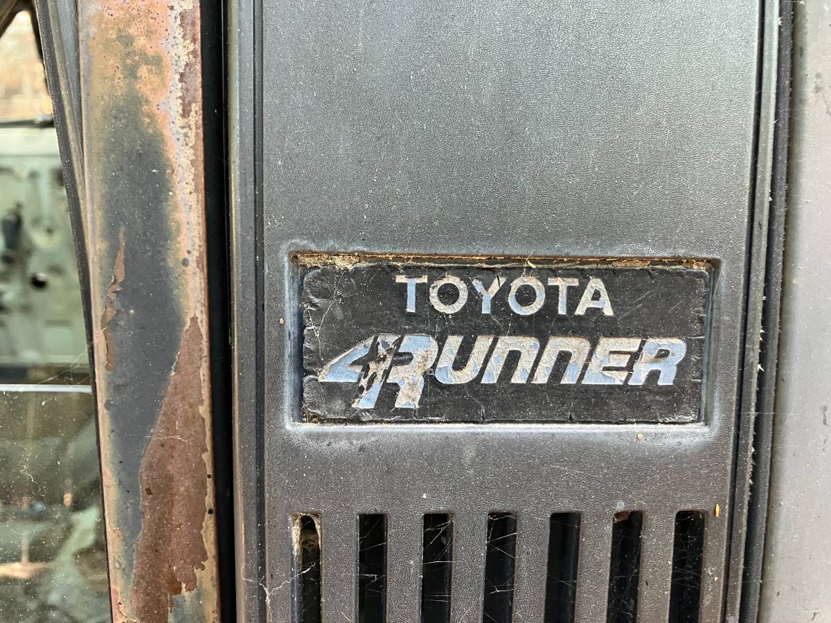 Toyota-4-runner-sr5-4x4-1983-4