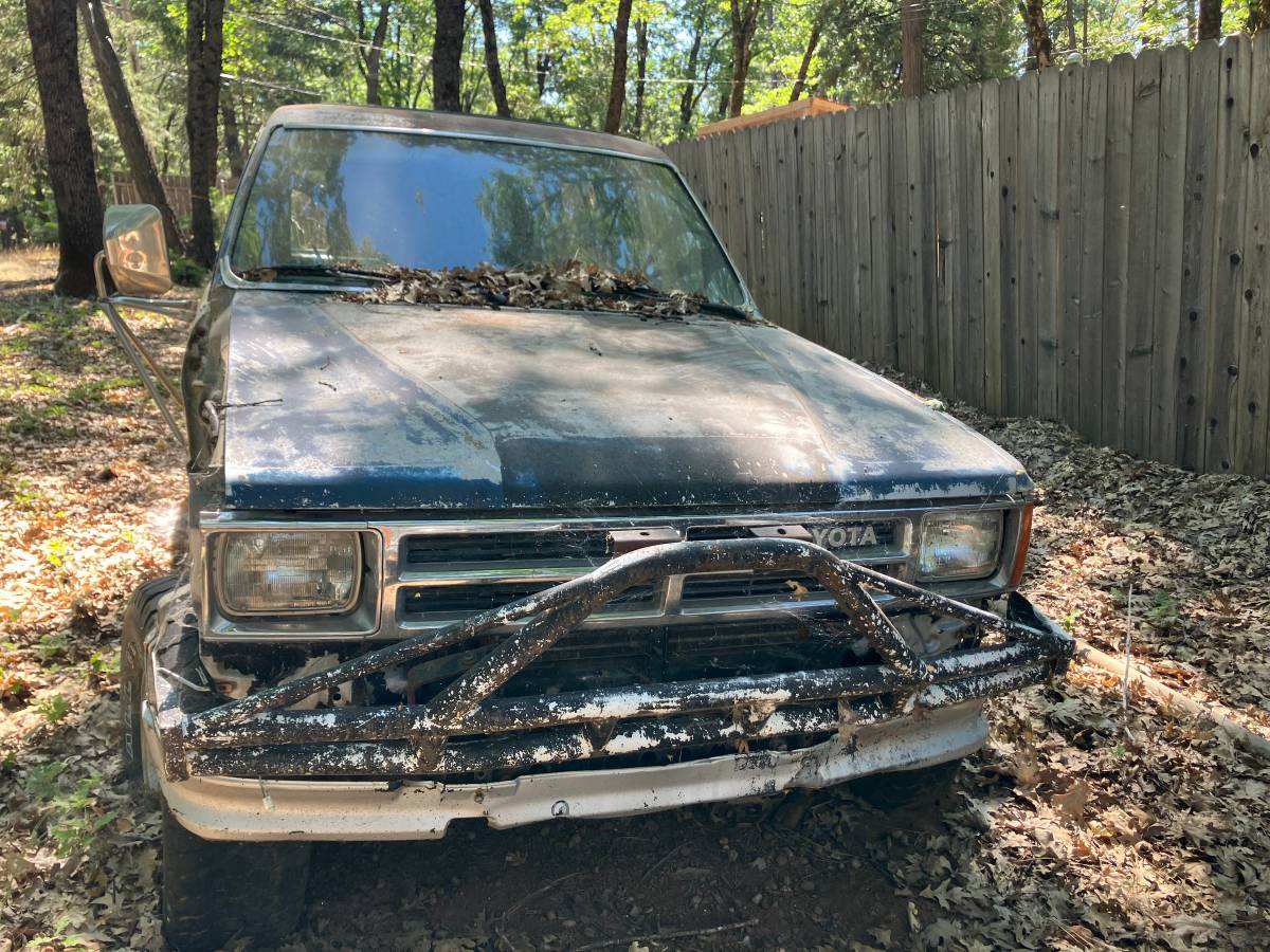 Toyota-4-runner-sr5-4x4-1983-6