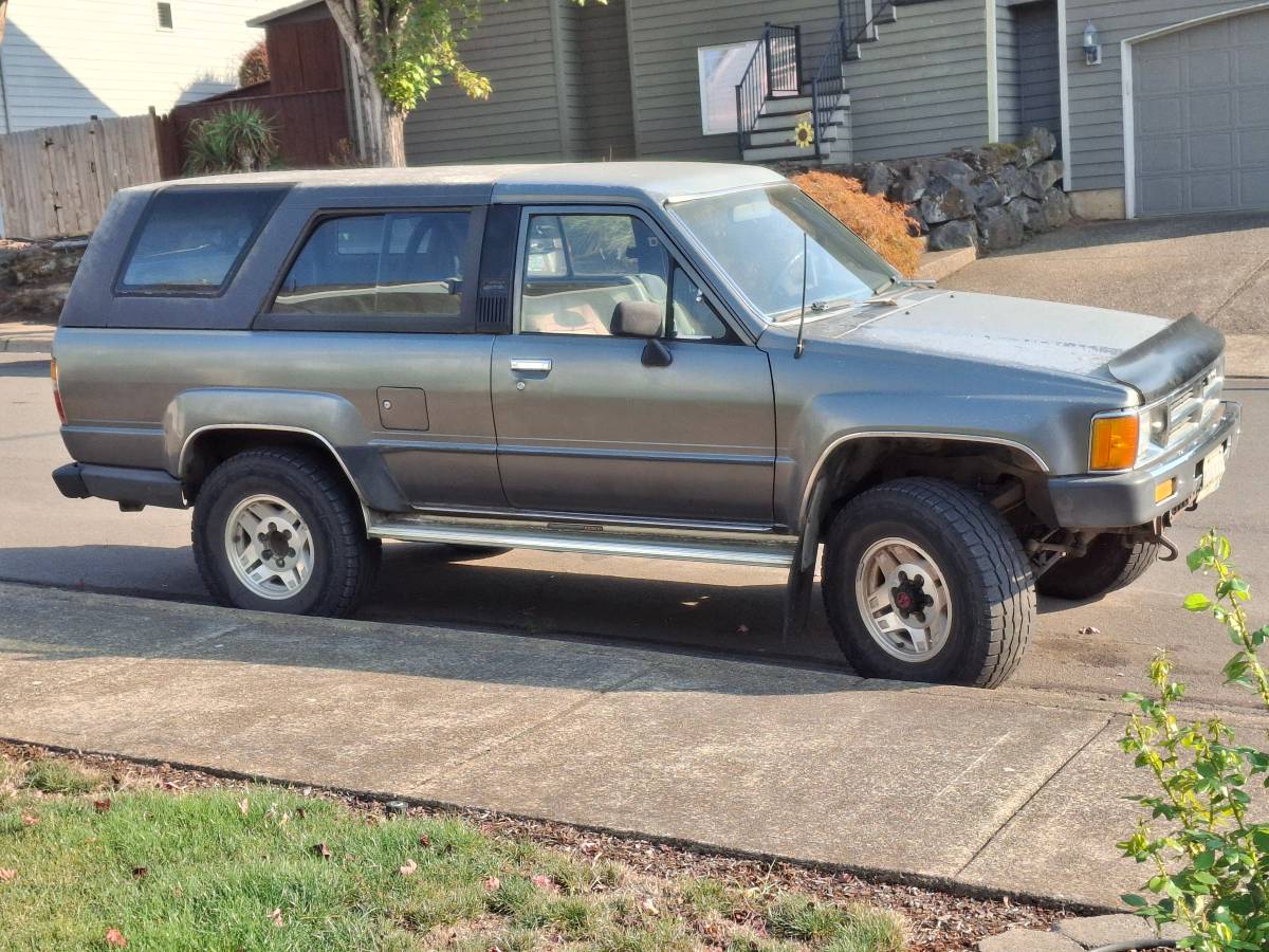 Toyota-4runner-1989-grey-3