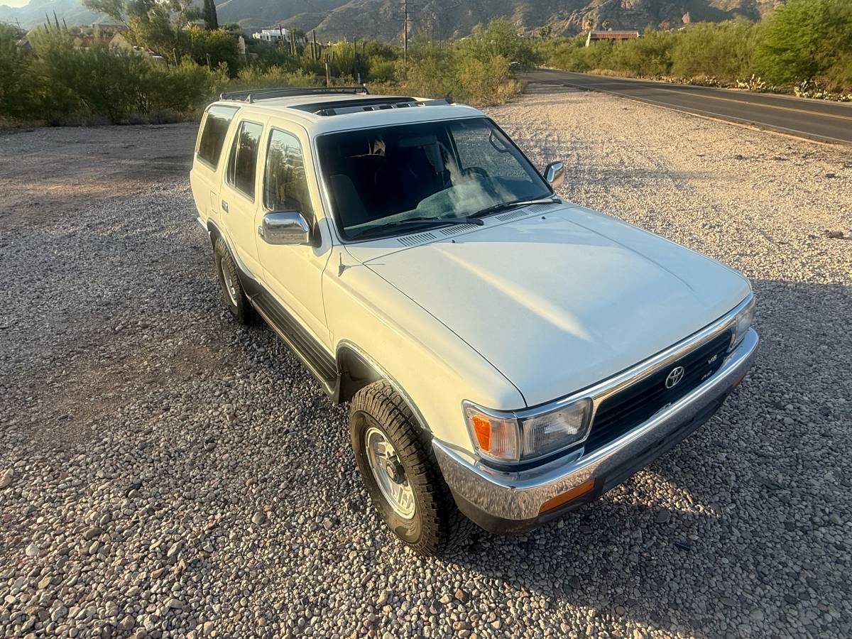 Toyota-4runner-1992-white-14