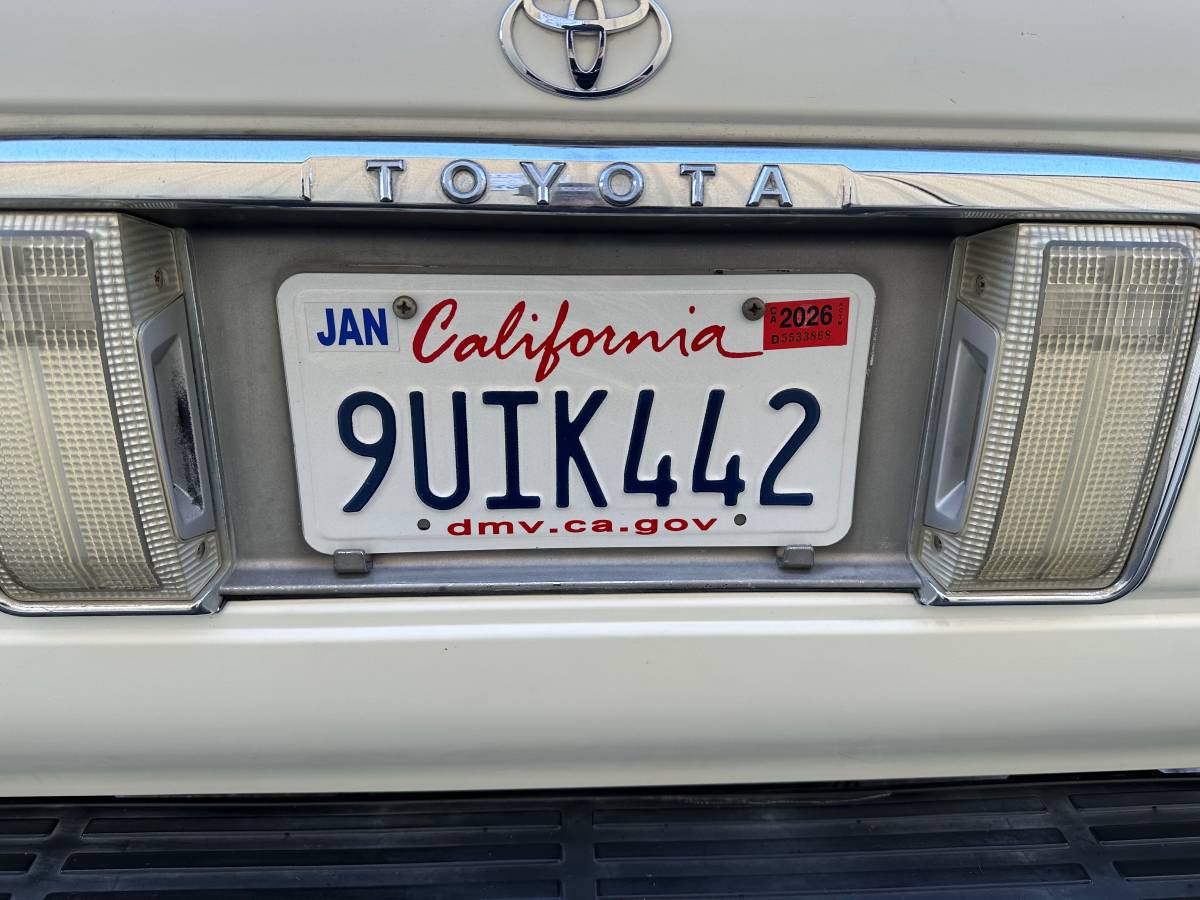 Toyota-4runner-1992-white-19