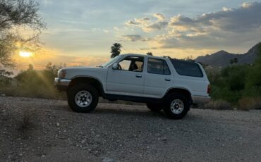 Toyota-4runner-1992-white-20