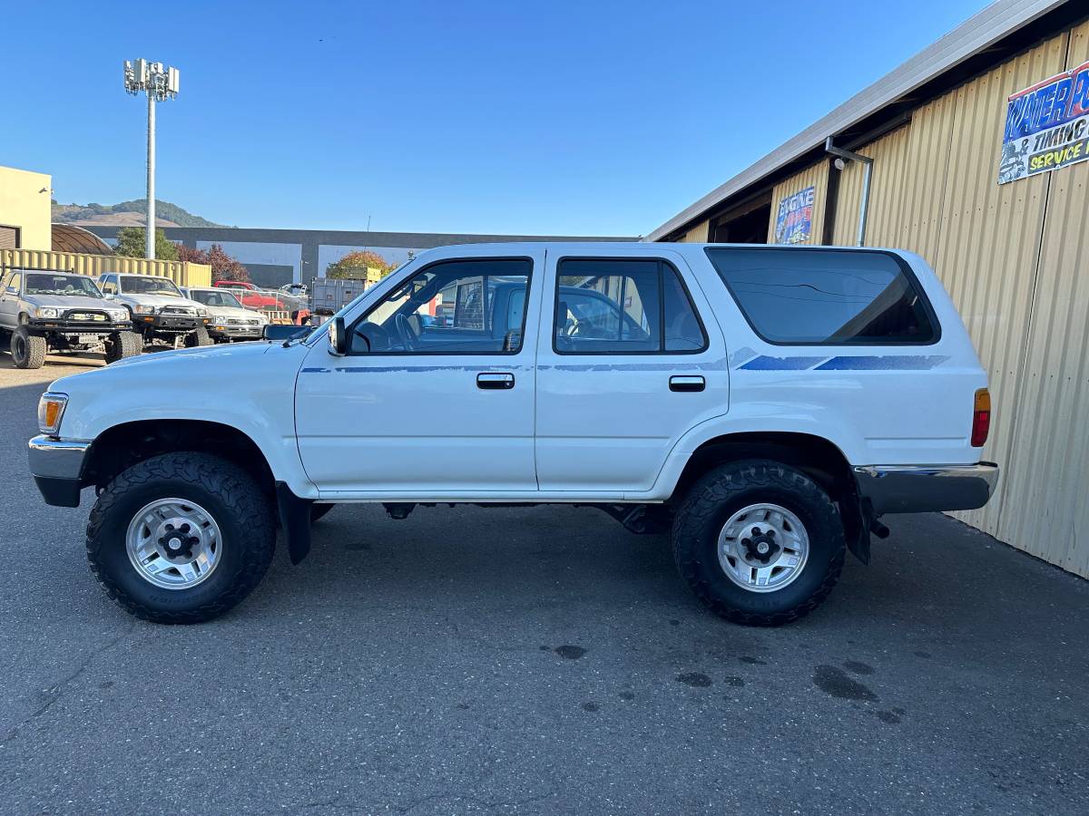 Toyota-4runner-1992-white