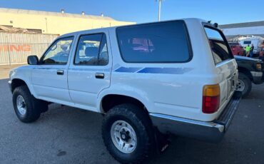 Toyota-4runner-1992-white-6