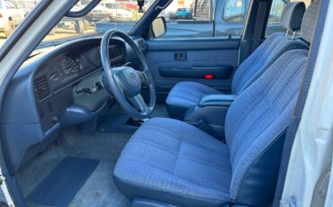 Toyota-4runner-1992-white-7