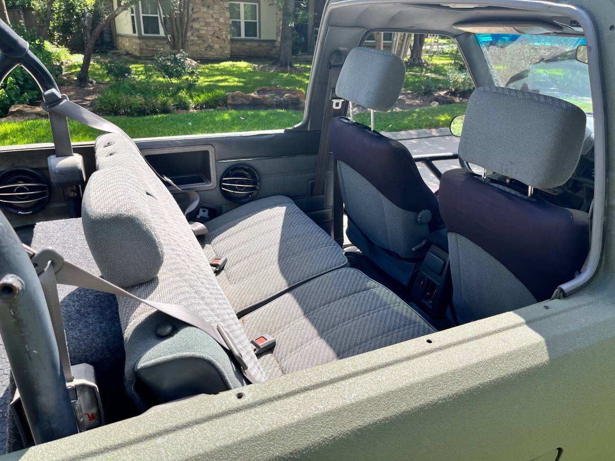 Toyota-4runner-4x4-1988-green-11