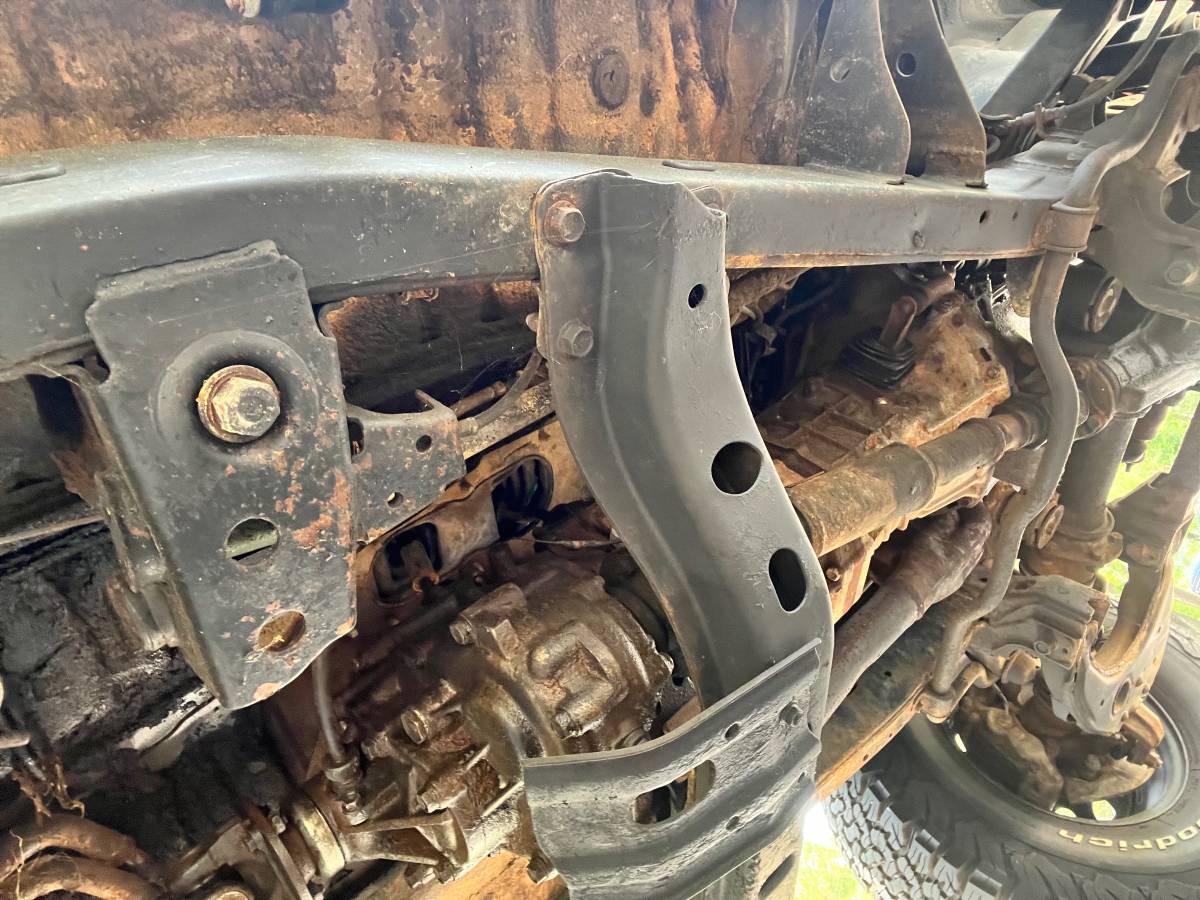 Toyota-4runner-4x4-1988-green-13