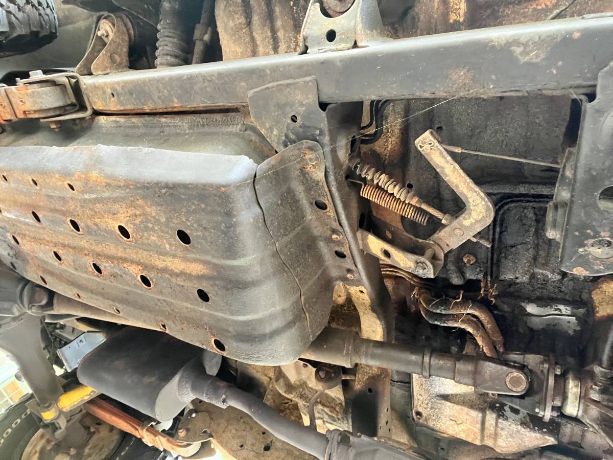 Toyota-4runner-4x4-1988-green-14