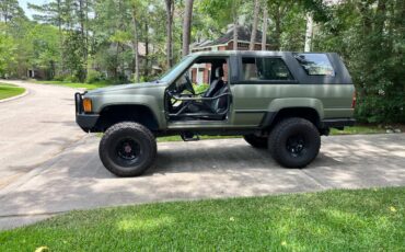 Toyota-4runner-4x4-1988-green-5