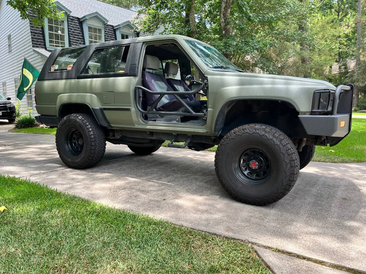 Toyota-4runner-4x4-1988-green-8