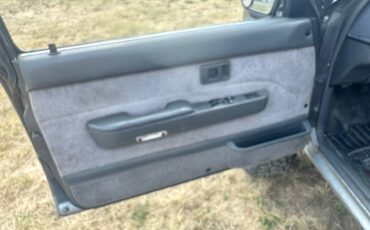 Toyota-4runner-sr5-1990-grey-12