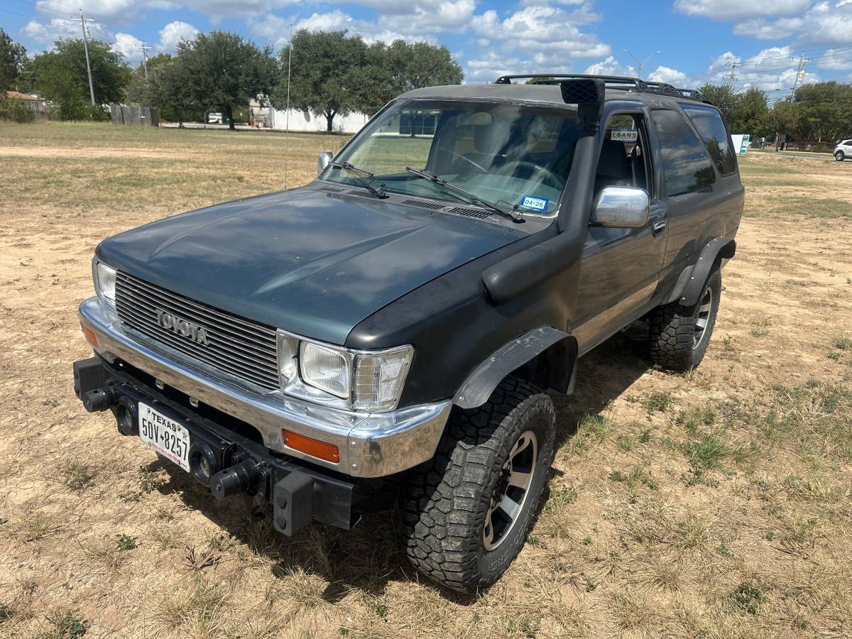 Toyota-4runner-sr5-1990-grey-2