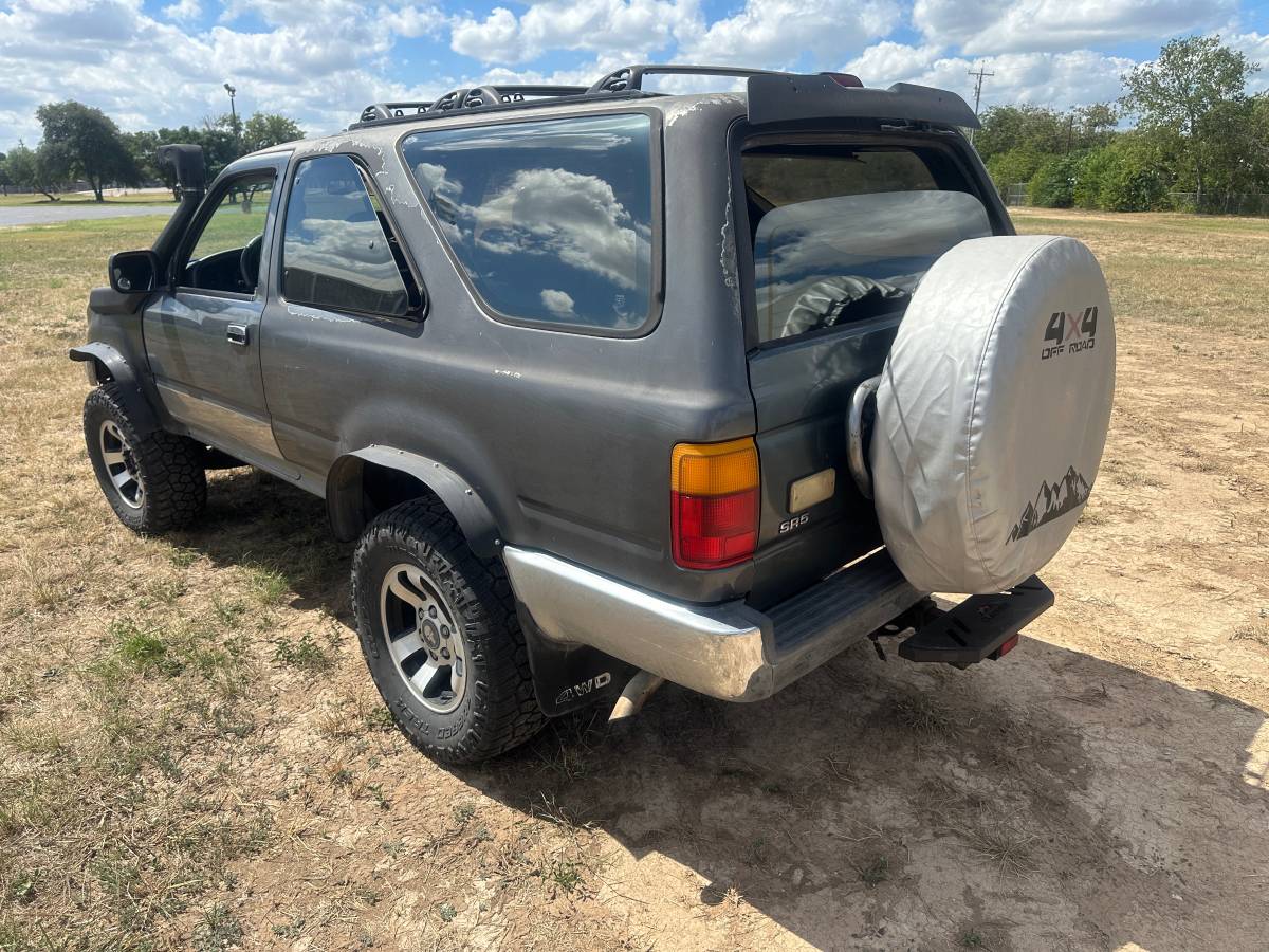 Toyota-4runner-sr5-1990-grey-4