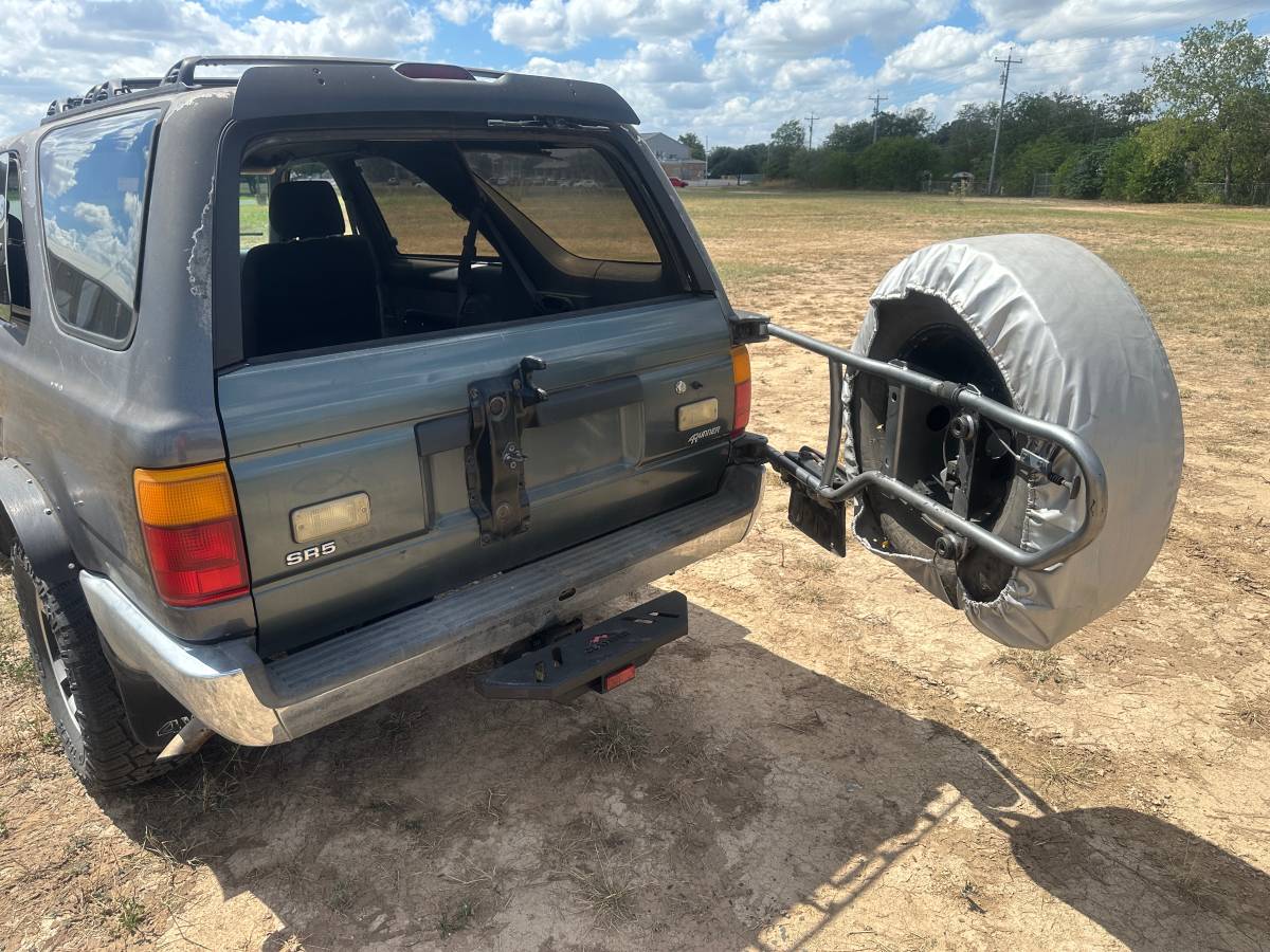 Toyota-4runner-sr5-1990-grey-5